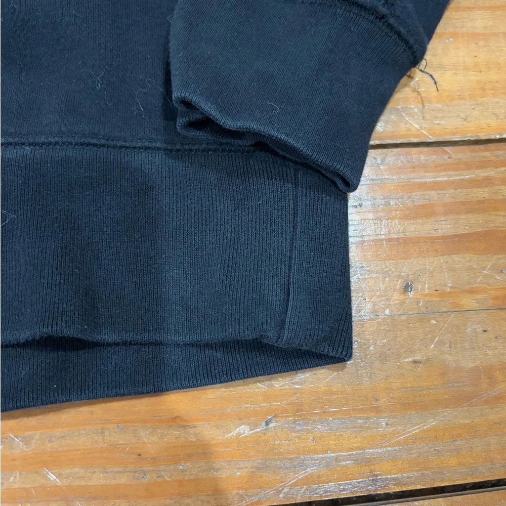 (346) BLACK GAP CREWNECK - Picture 2 of 8